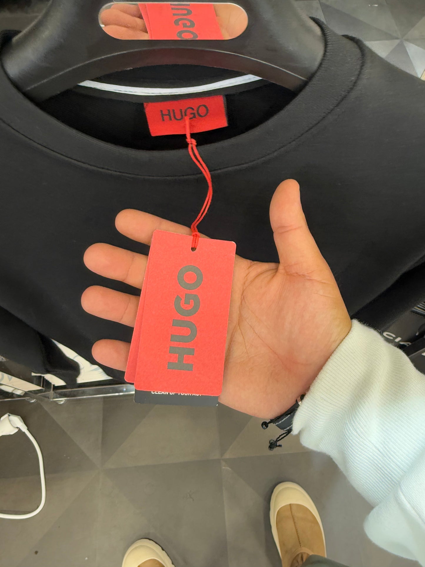 HUGO BOSS - ΦΟΥΤΕΡ SALES