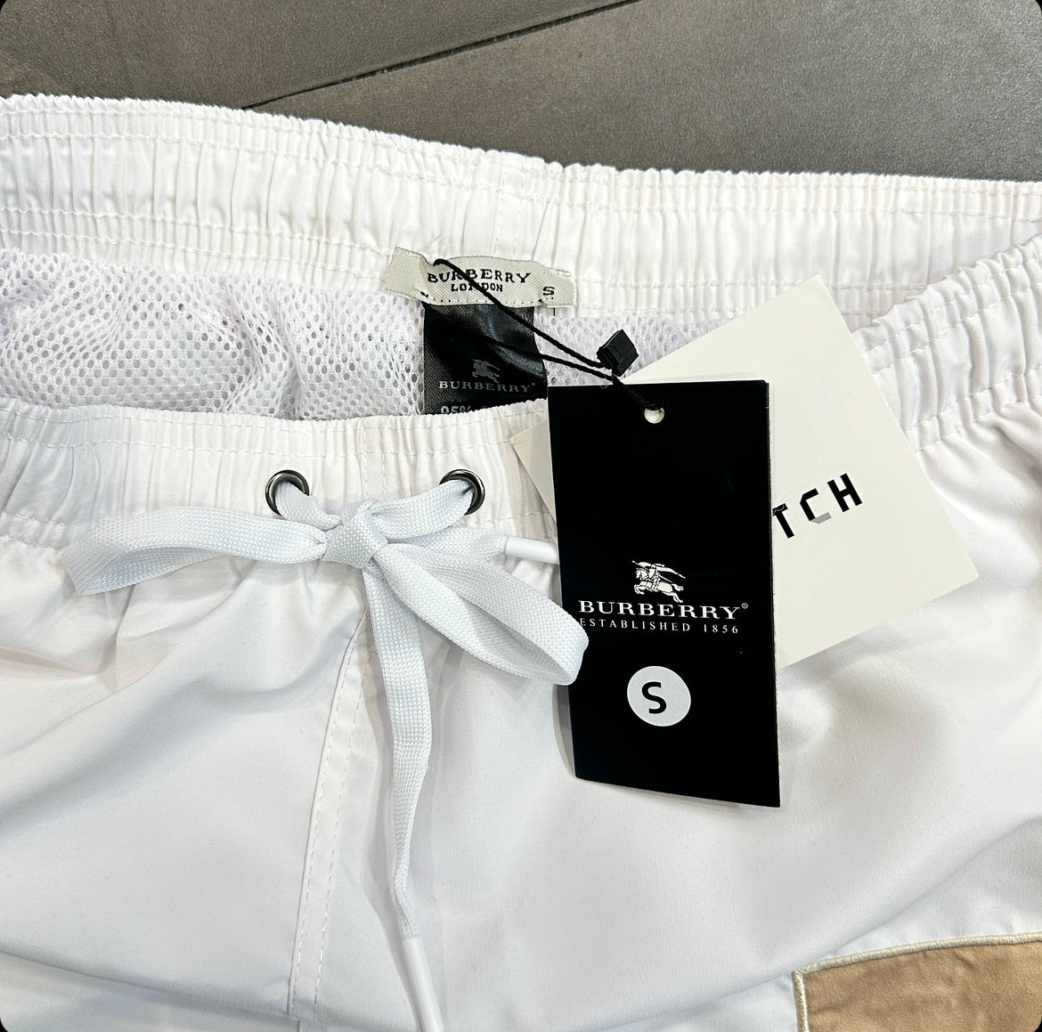 BERBERRY- 091 ΜΑΓΙΟ