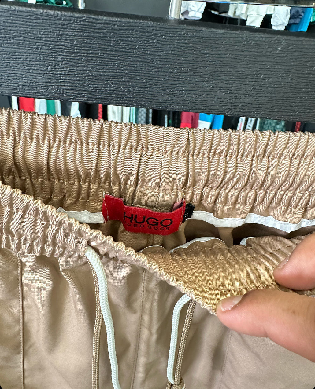 BΕΡΜΟΥΔΑ - HUGO BOSS ΚΑΦΕ