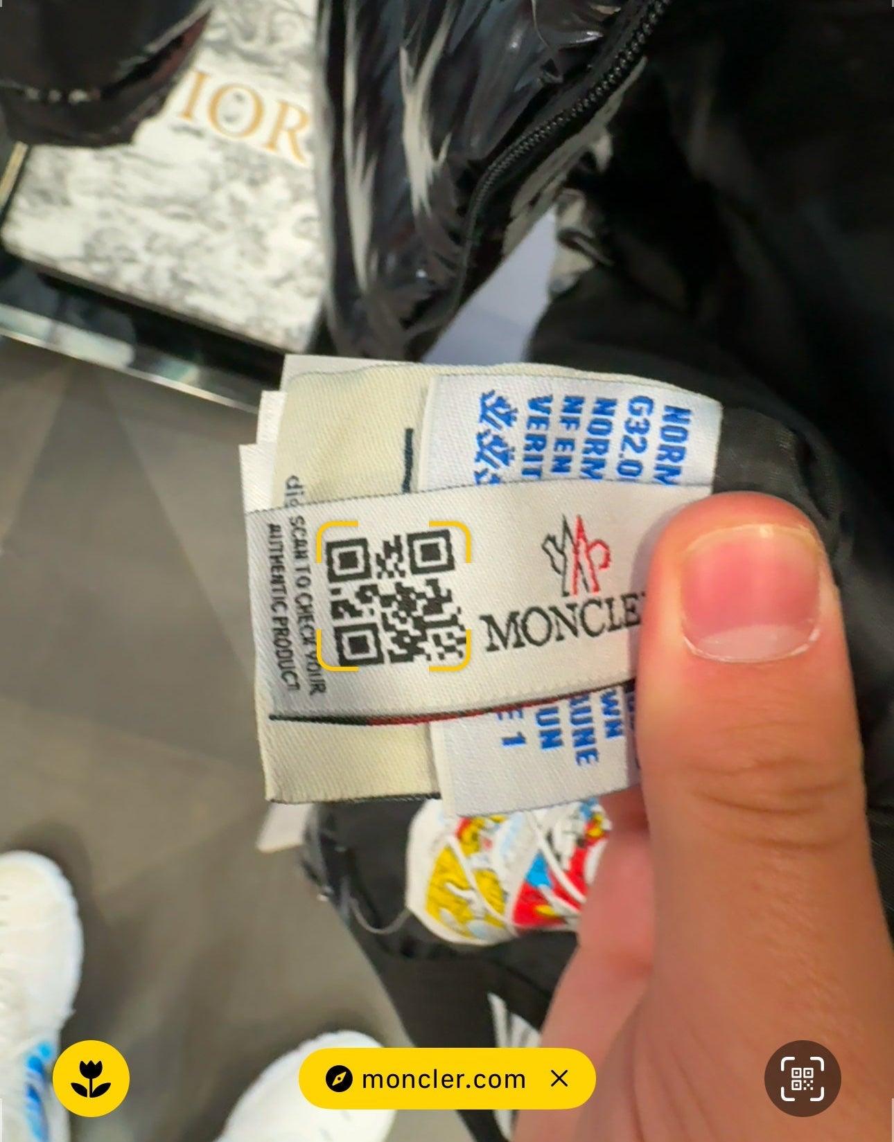 MONCLER- ΜΠΟΥΦΑΝ