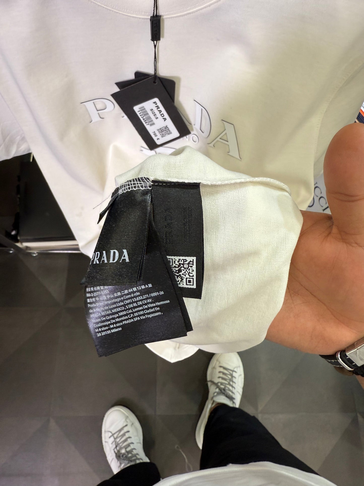 PRADA - T-SHIRT NEW IN 2025