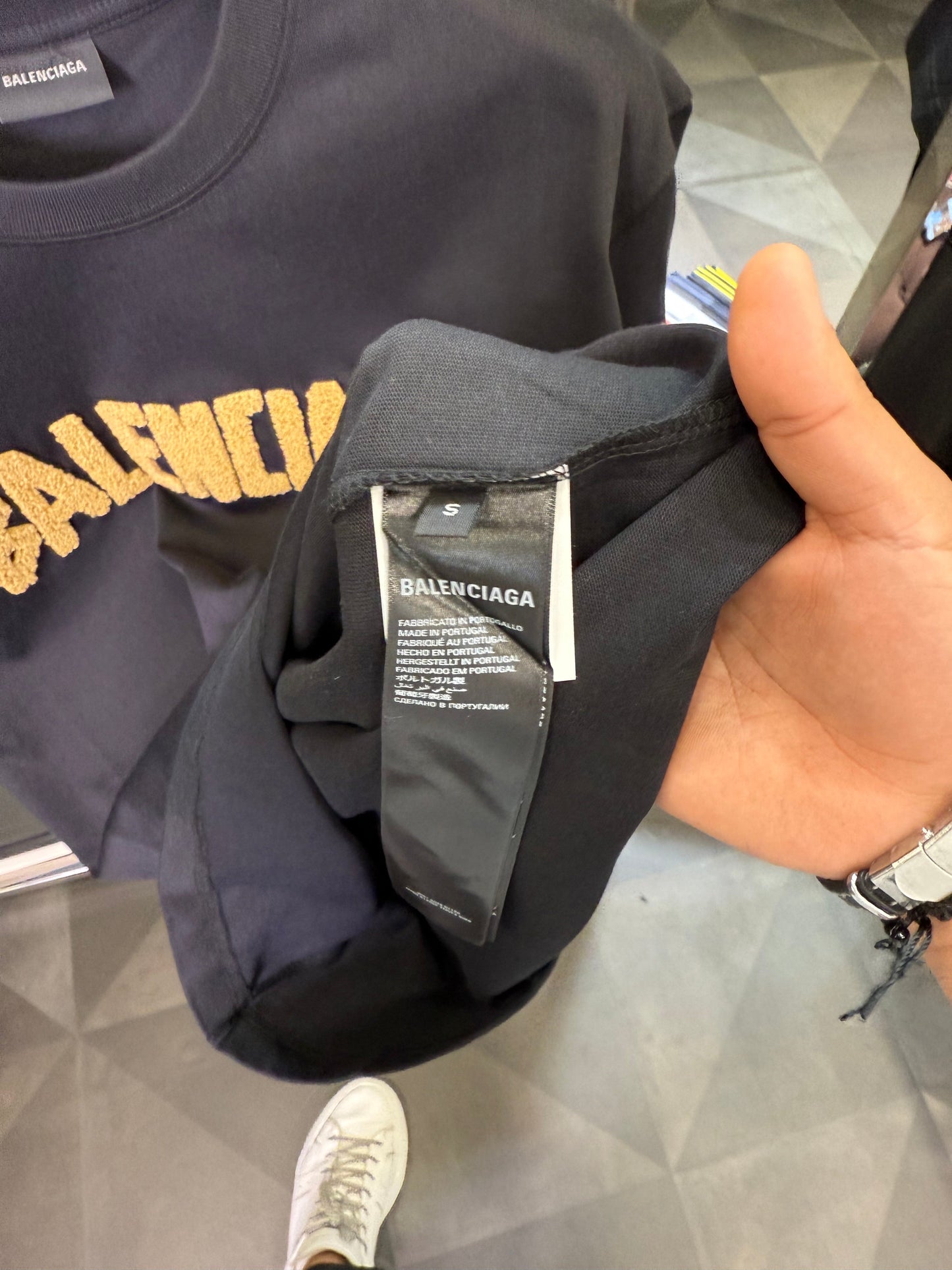 BALENCIAGA - T-SHIRT NEW IN 2025