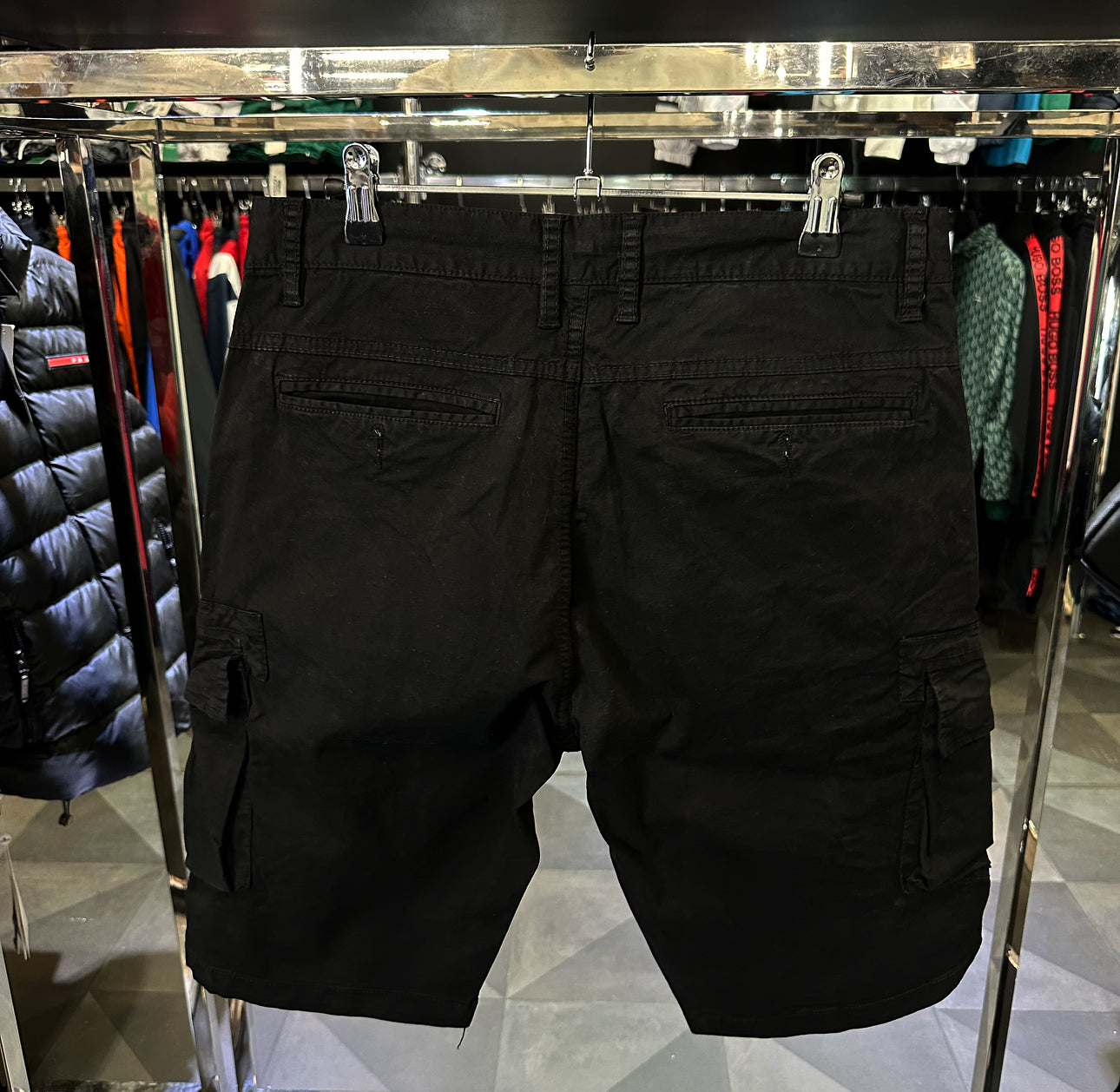 BΕΡΜΟΥΔΑ - MONCLER ΜΑΥΡΗ