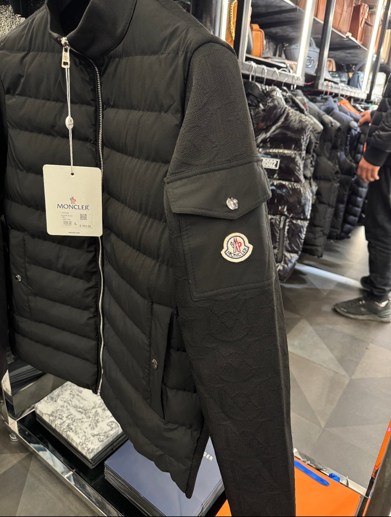 MONCLER- ΖΑΚΕΤΑ ΜΠΟΥΦΑΝ