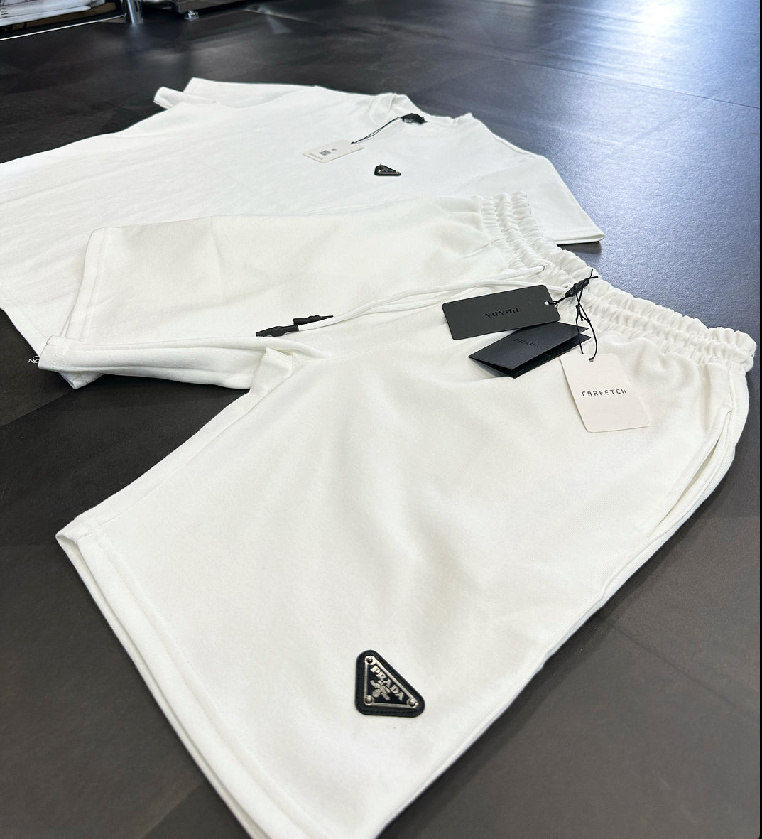 PRADA - ΛΕΥΚΟ  ΣΕΤ ΣΟΡΤΣ