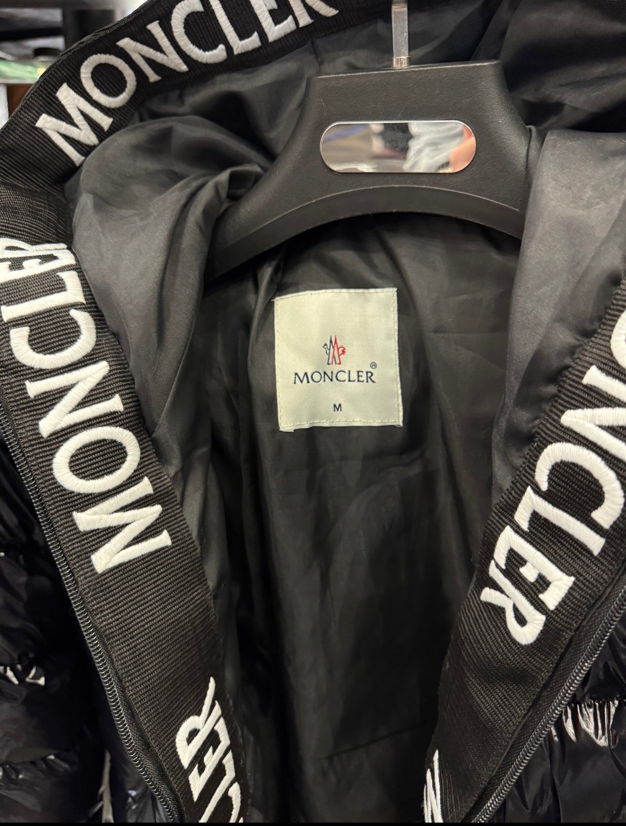 MONCLER- ΜΠΟΥΦΑΝ