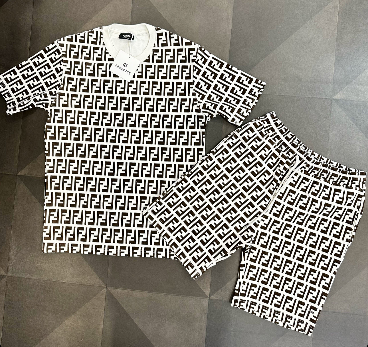 FENDI  -  ΣΕΤ ΣΟΡΤΣ