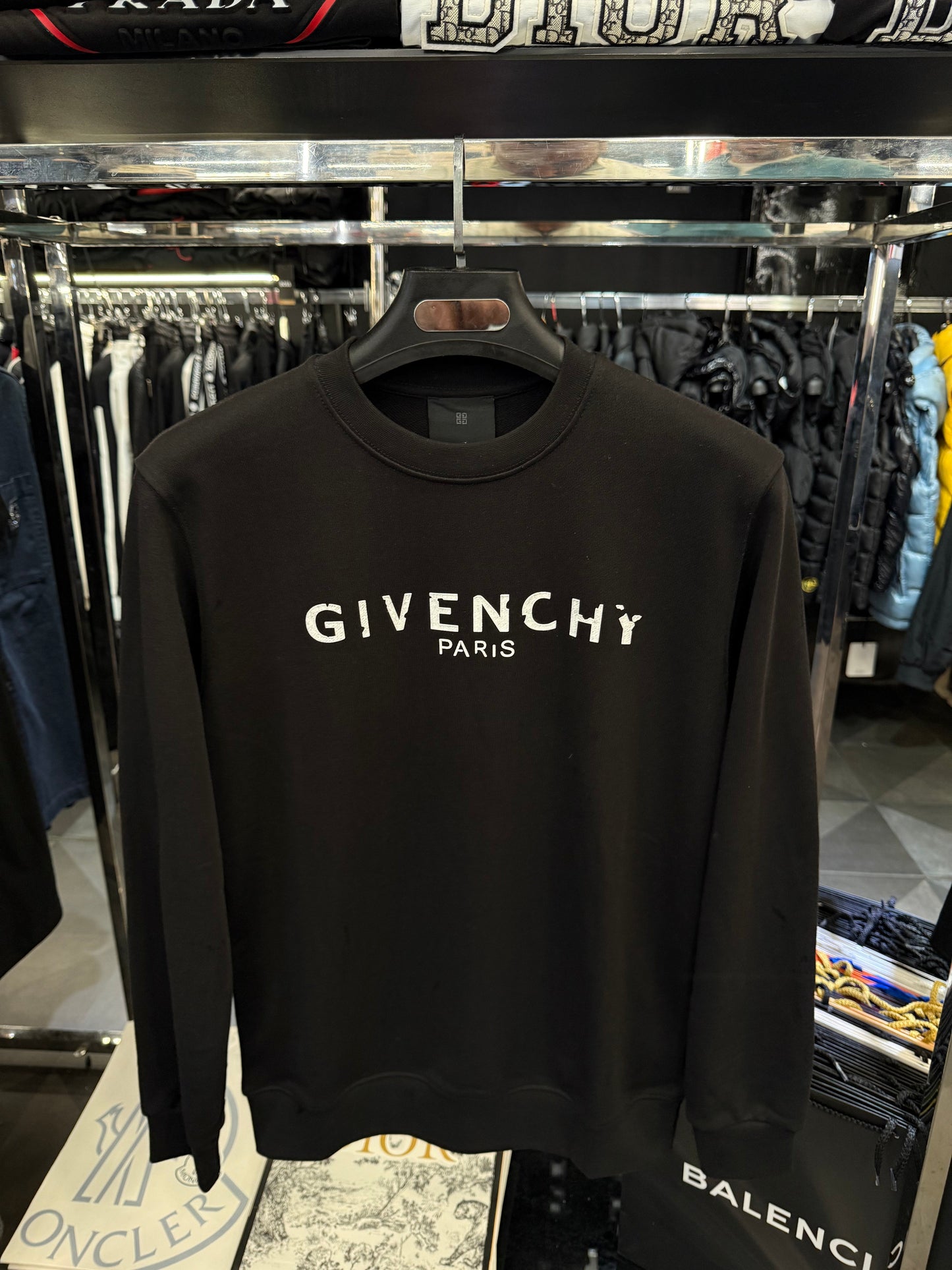 GIVENCHY - ΦΟΥΤΕΡ SALES