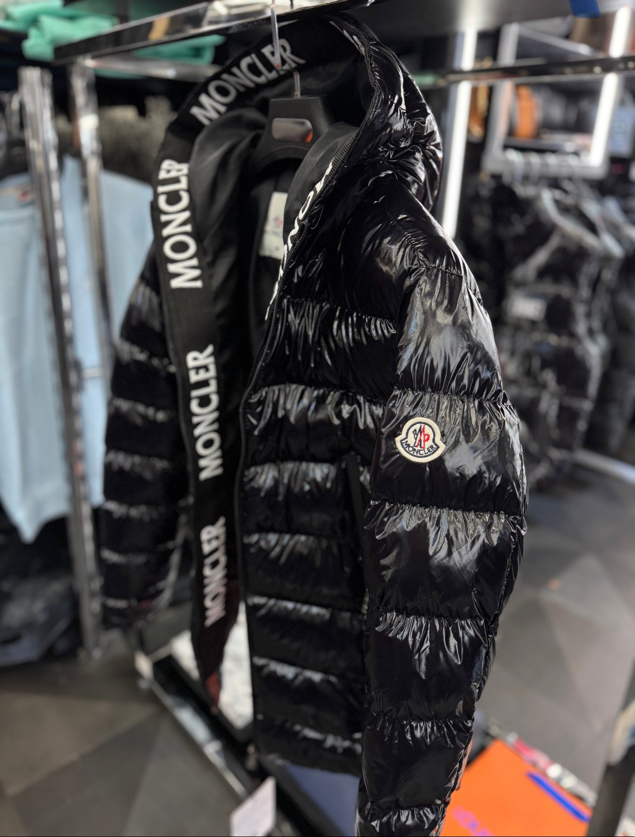 MONCLER- ΜΠΟΥΦΑΝ