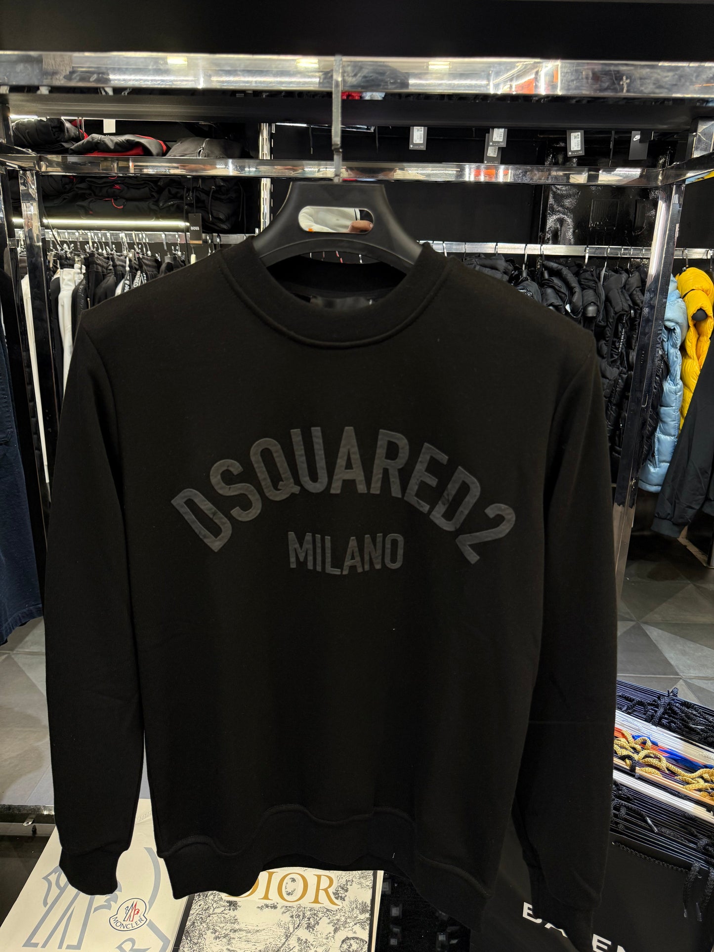 DSQ  - ΦΟΥΤΕΡ SALES