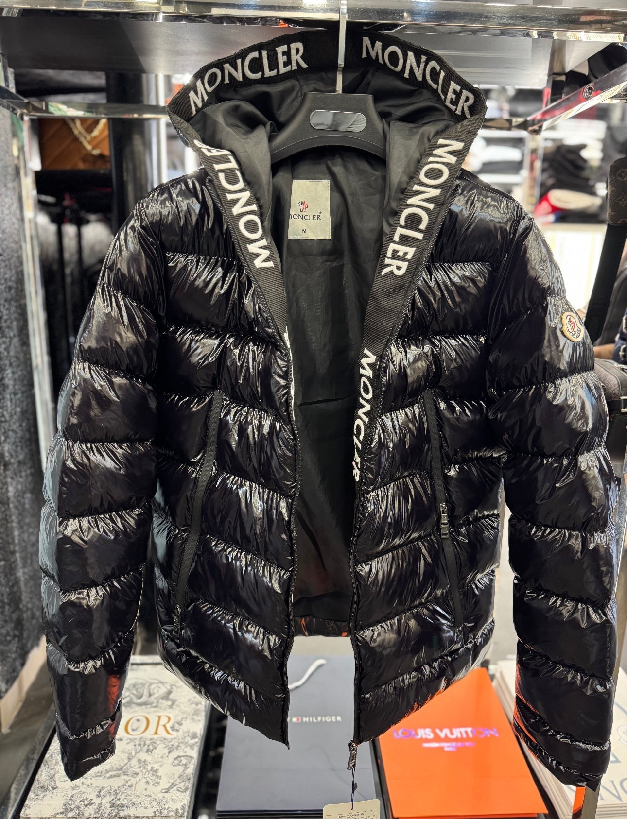 MONCLER- ΜΠΟΥΦΑΝ