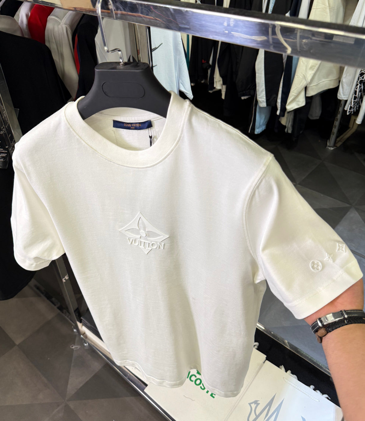 LOUIS VUITTON - T-SHIRT NEW IN 2025
