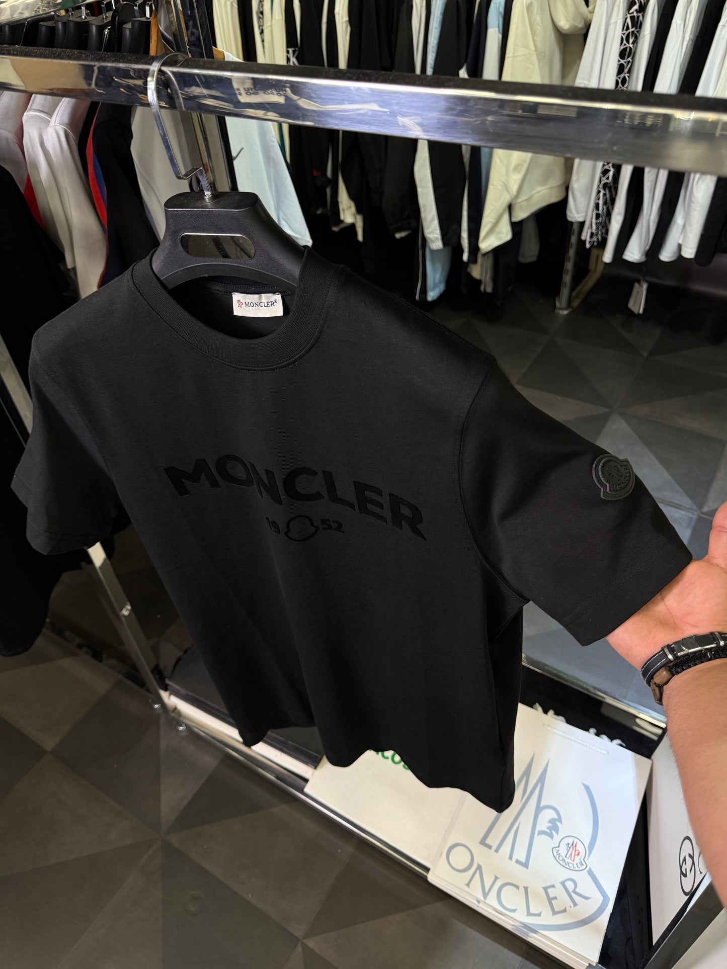 MONCLER - T-SHIRT NEW IN 2025