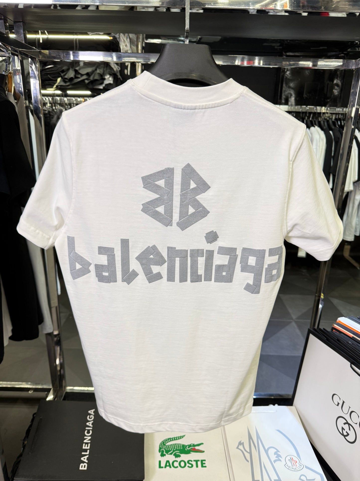 BALENCIAGA - T-SHIRT NEW IN 2025