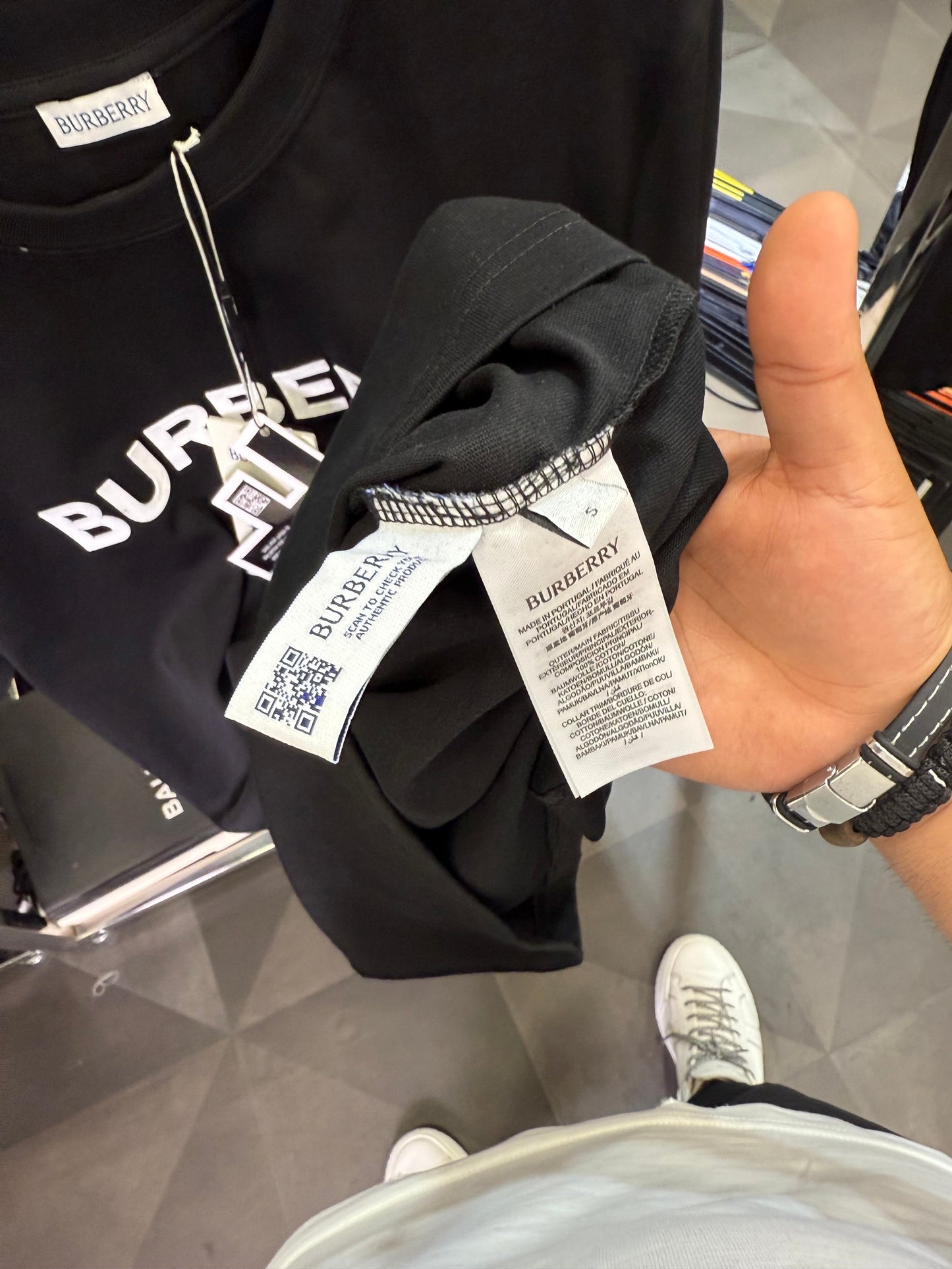 BURBERRY - T-SHIRT NEW IN 2025