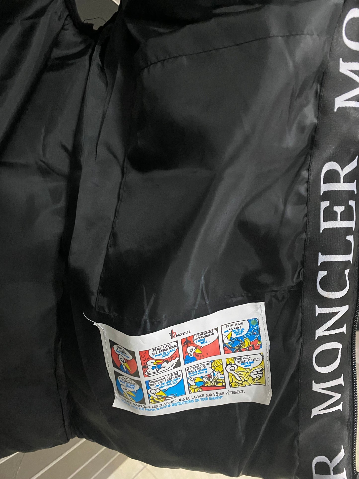 ΑΜΑΝΙΚΟ ΜΠΟΥΦΑΝ - MONCLER