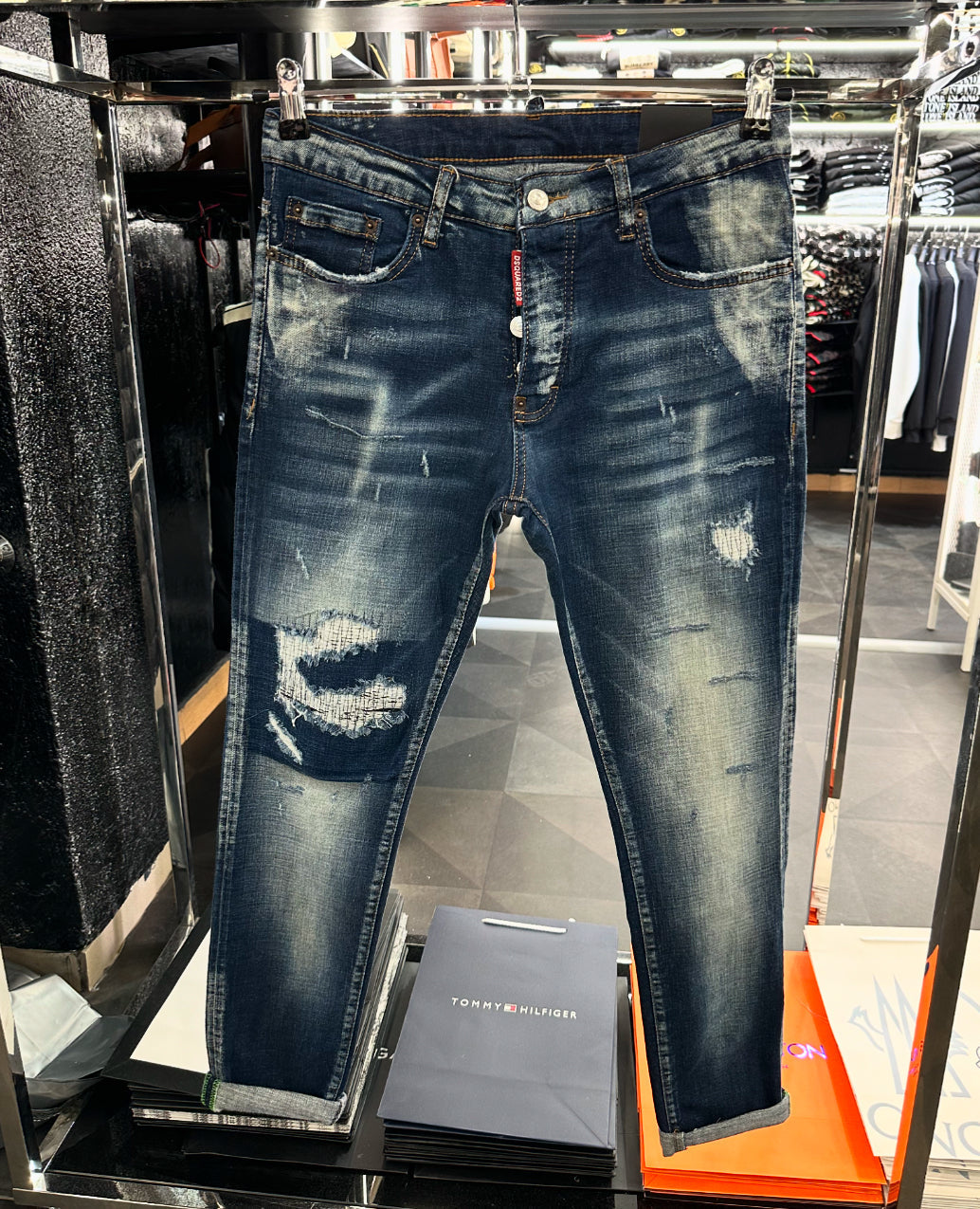 DSQ2 ICON - JEAN 032