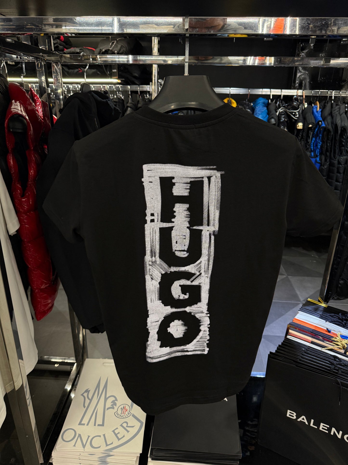 HUGO - T-SHIRT