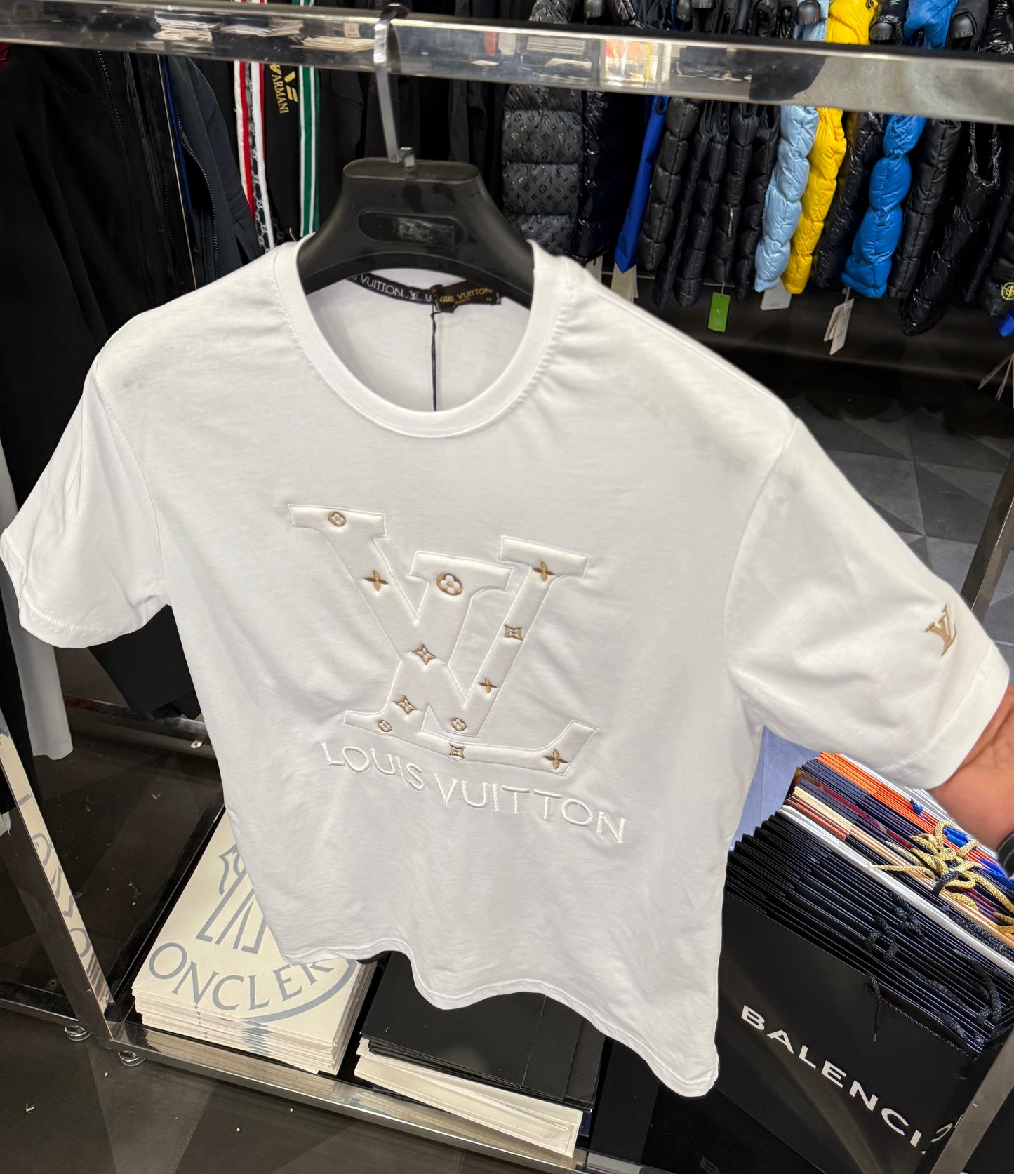 LOUIS VUITTON - T-SHIRT